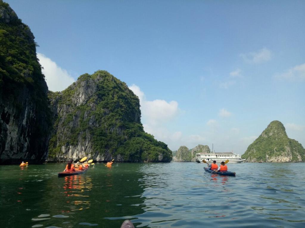 Halong Lavender Cruises Hotel Ha Long Buitenkant foto